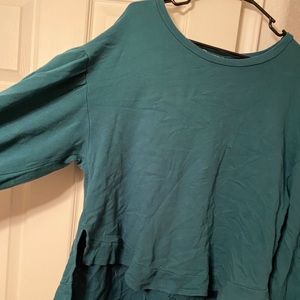Puffy sleeve long sleeved shirt